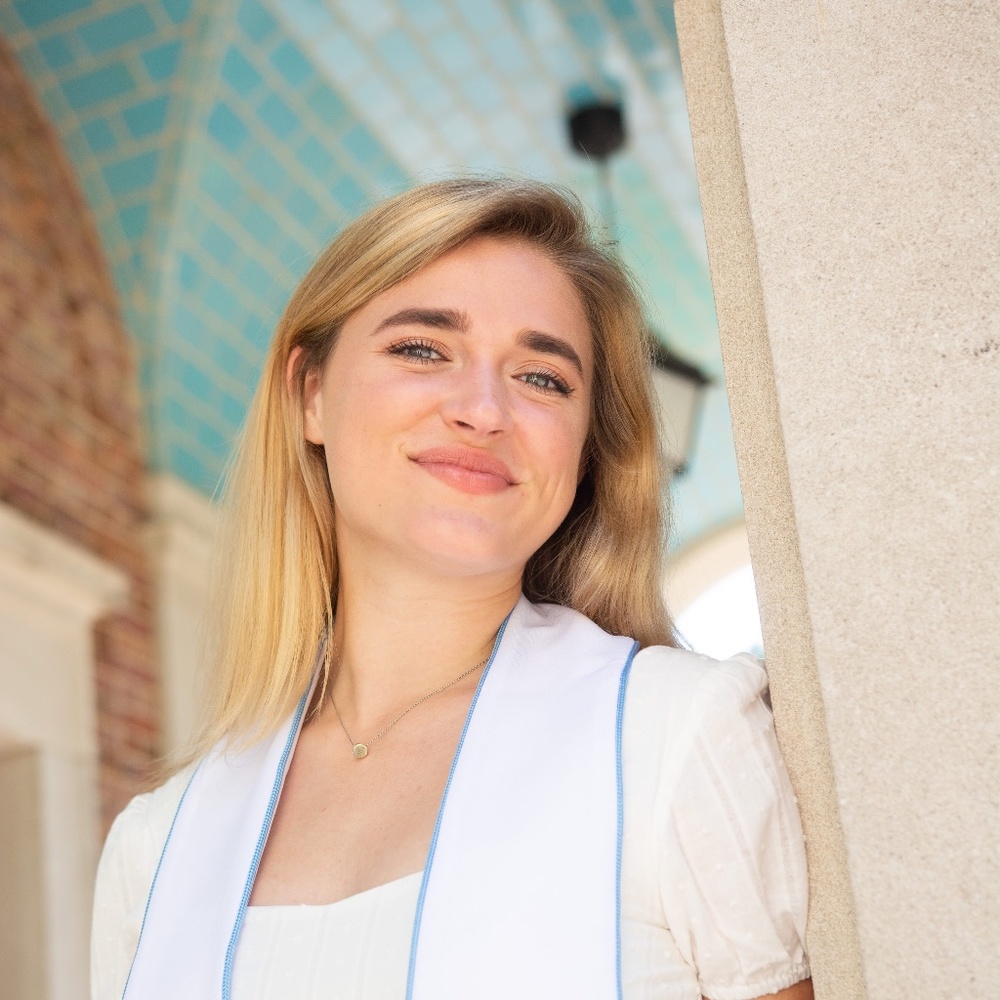 Meet your Posher, Carolina
